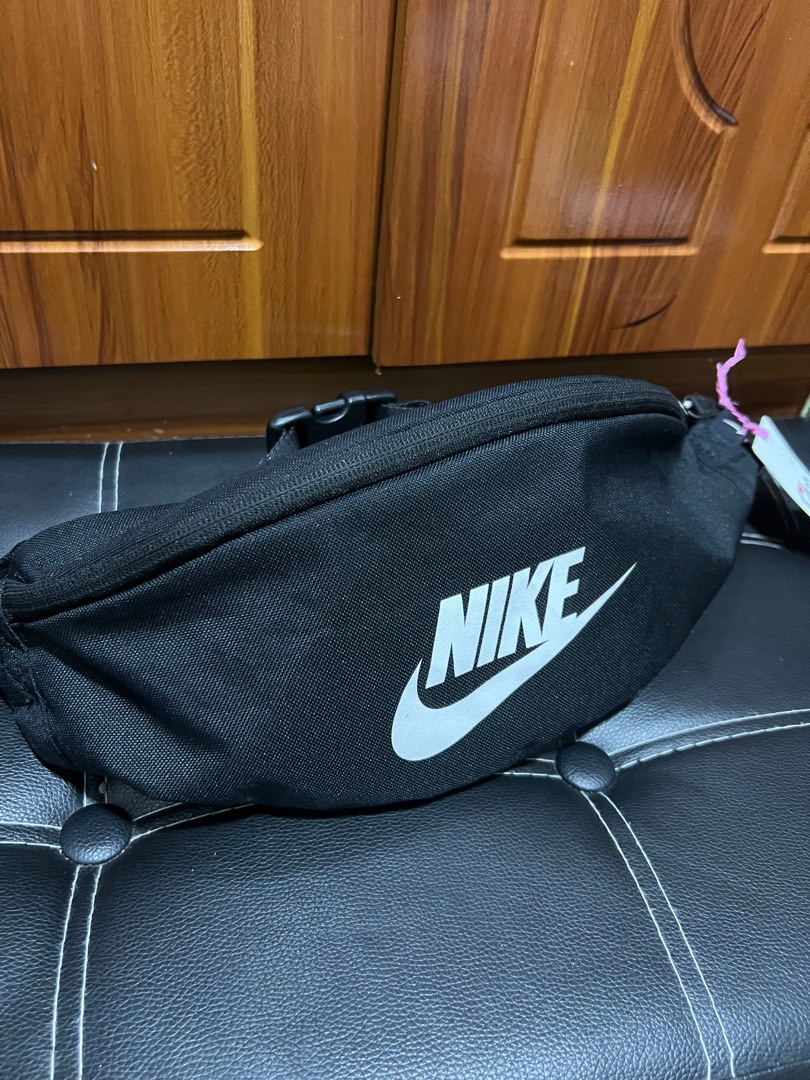 Orig nike belt/body bag, Women's Fashion, Bags & Wallets, Crossbody