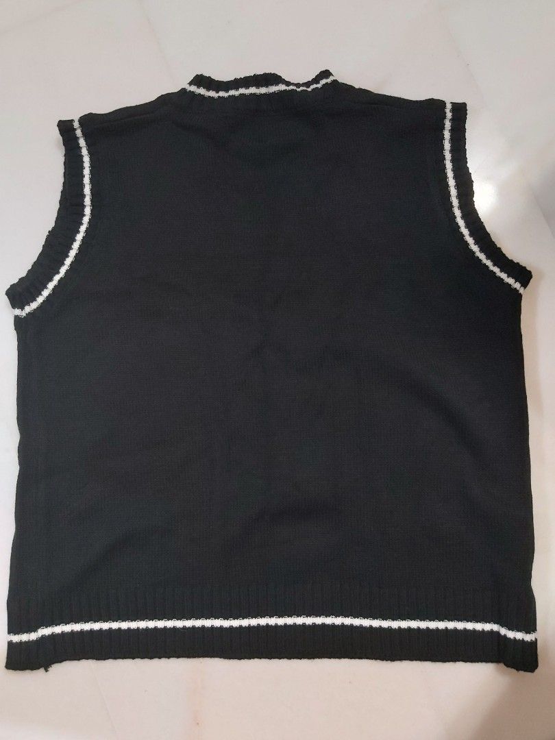 Oversized Sweater Vest, Women'S Fashion, Tops, Other Tops On Carousell
