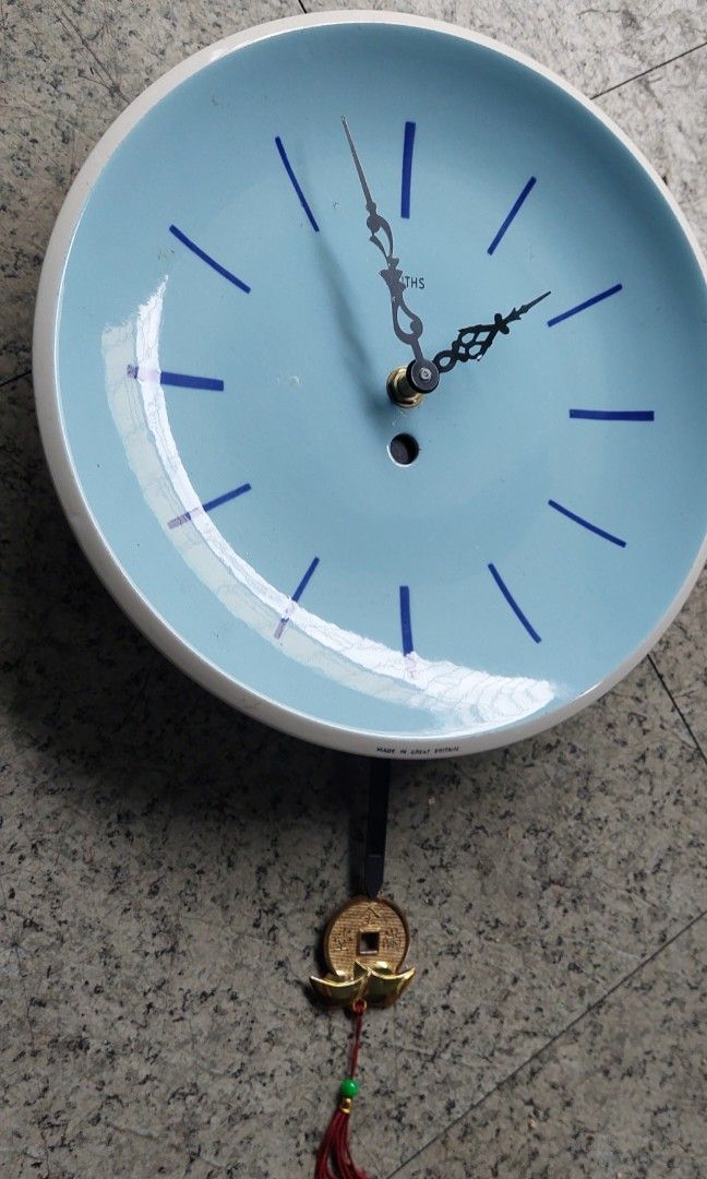Pendulum wall clock (Category: Clocks) located in Caloocan City. Submitted by thegreat. (Listing ID 1204899620, Image 3). Description: plate ceramic material babasagin fragile elegant wall clock uses 2 double aa battery made in britain.