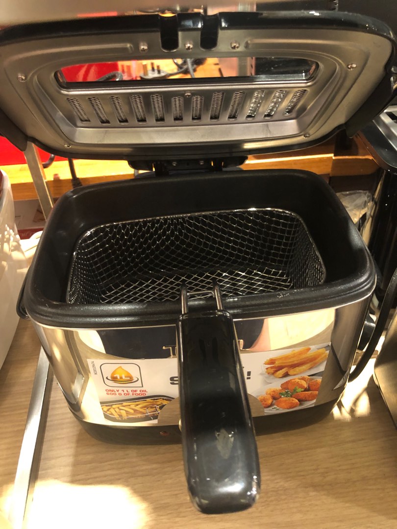 Philips small deep fryer, TV & Home Appliances, Kitchen Appliances