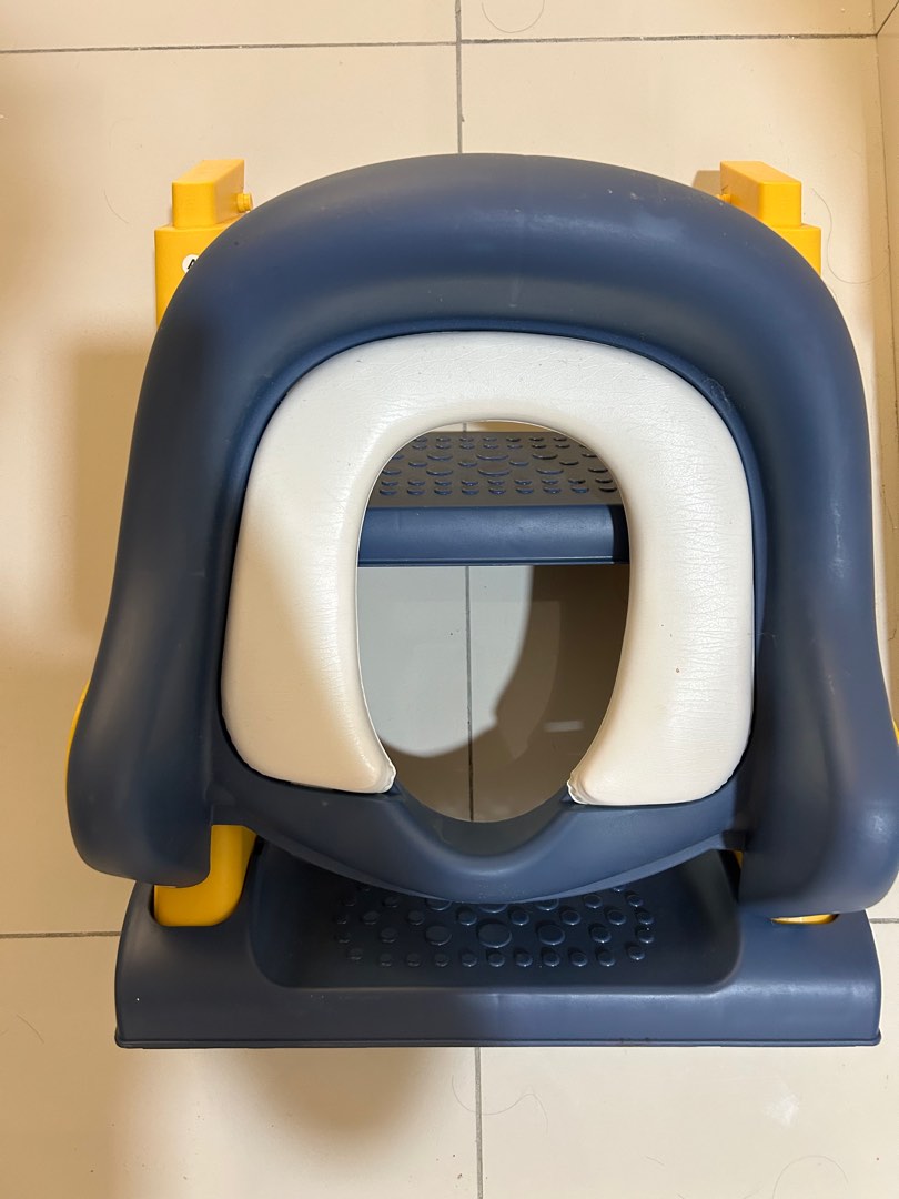 Potty chair with ladder, Babies & Kids, Bathing & Changing, Toilet