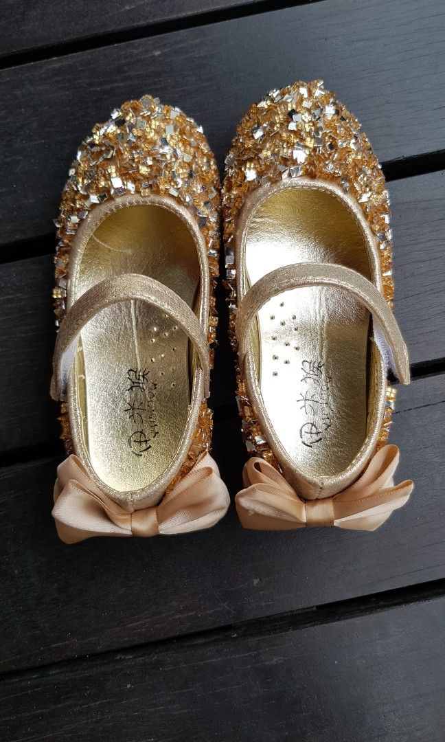 Preloved girl s shoes size 29