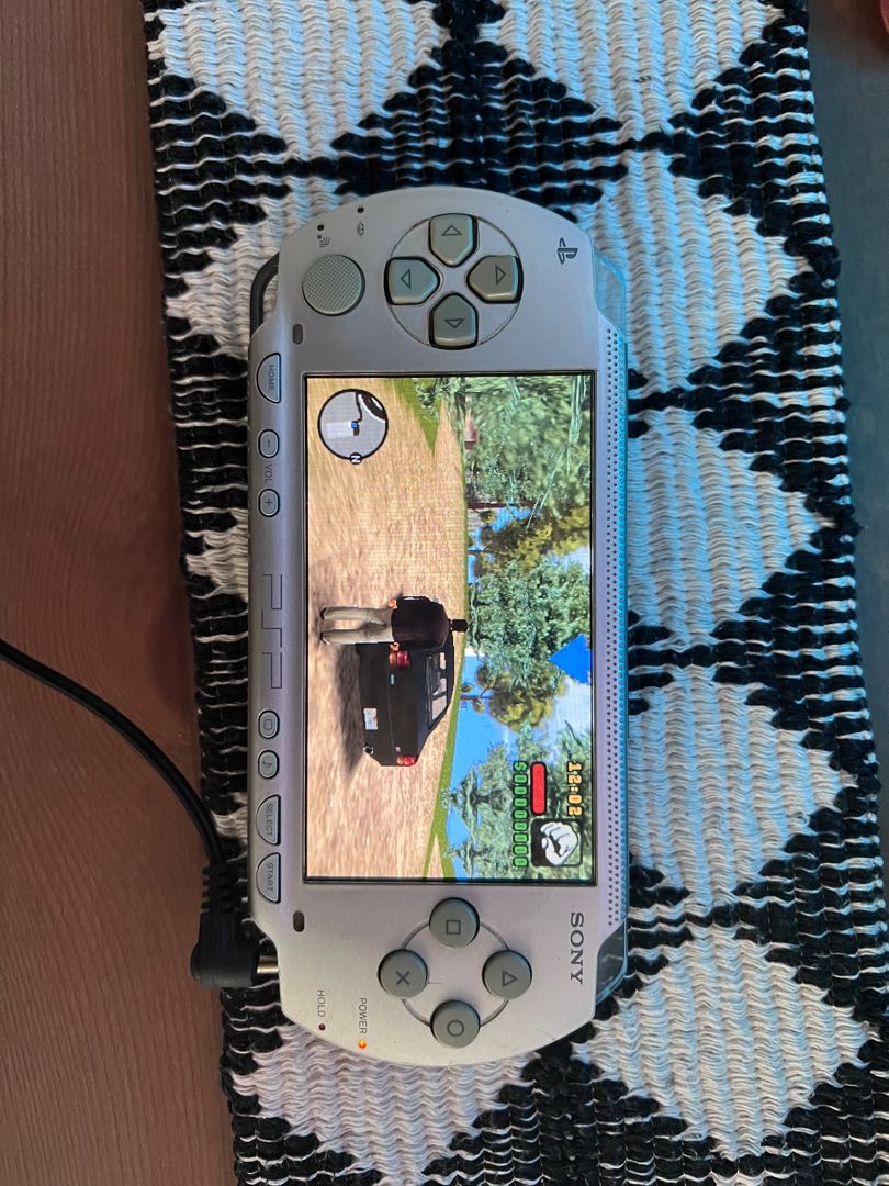 PSP 1000 Modded with 4Gb SD card, Video Gaming, Video Game Consoles