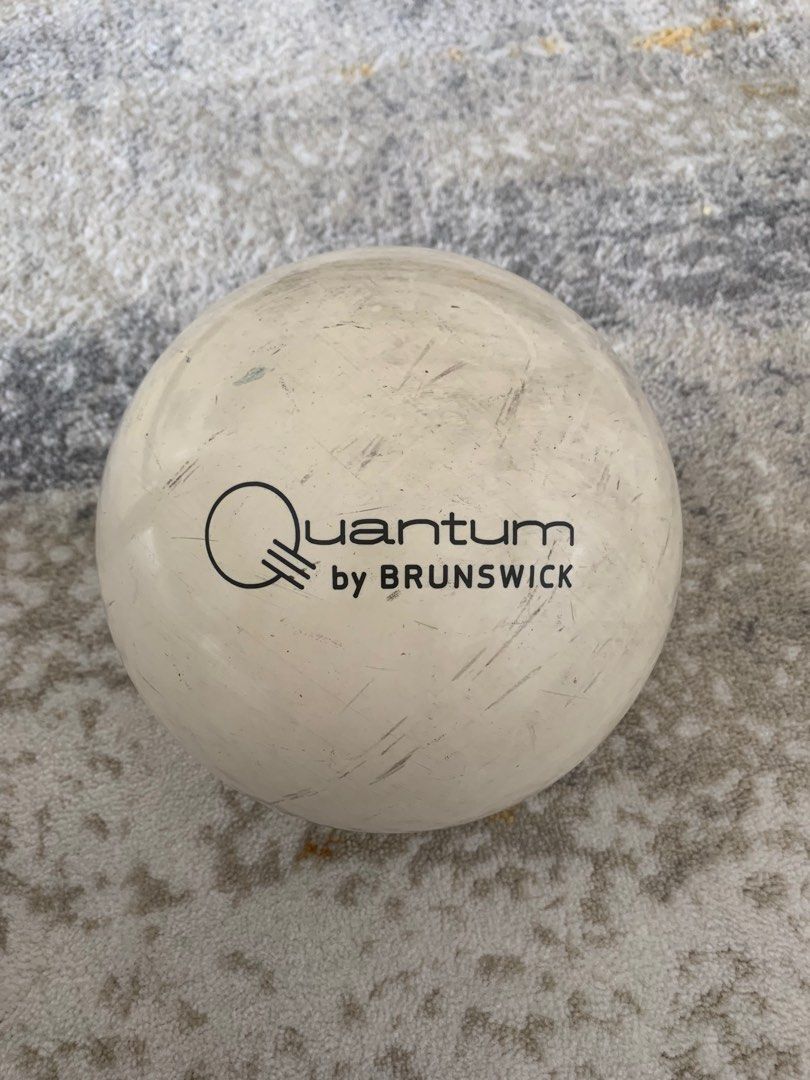 15 lbs quantum bias white reactive bowling ball asymmetric, Sports