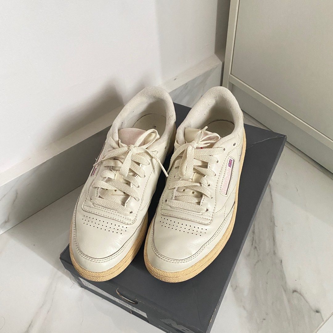 Reebok cream & navy club c 85 mu shoes on sale