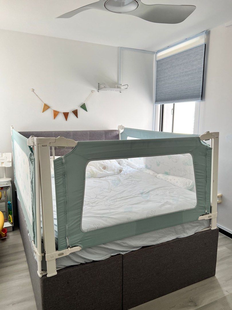 Retractable bed guard for baby, Babies & Kids, Baby Nursery & Kids