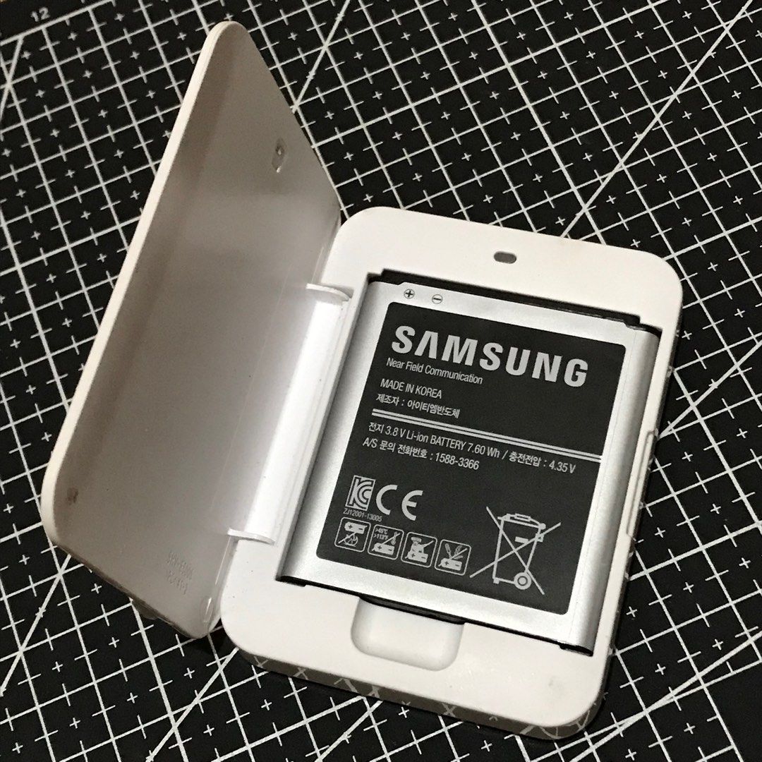 Samsung Galaxy Battery (Category: Batteries & Power Banks) located in Tagoloan. Submitted by dosdeclutter (Listing ID 1208163991, Image 1). Description: — samsung galaxy core advance battery cradle — model : EP-B210CEWK — never been used — 101% original.