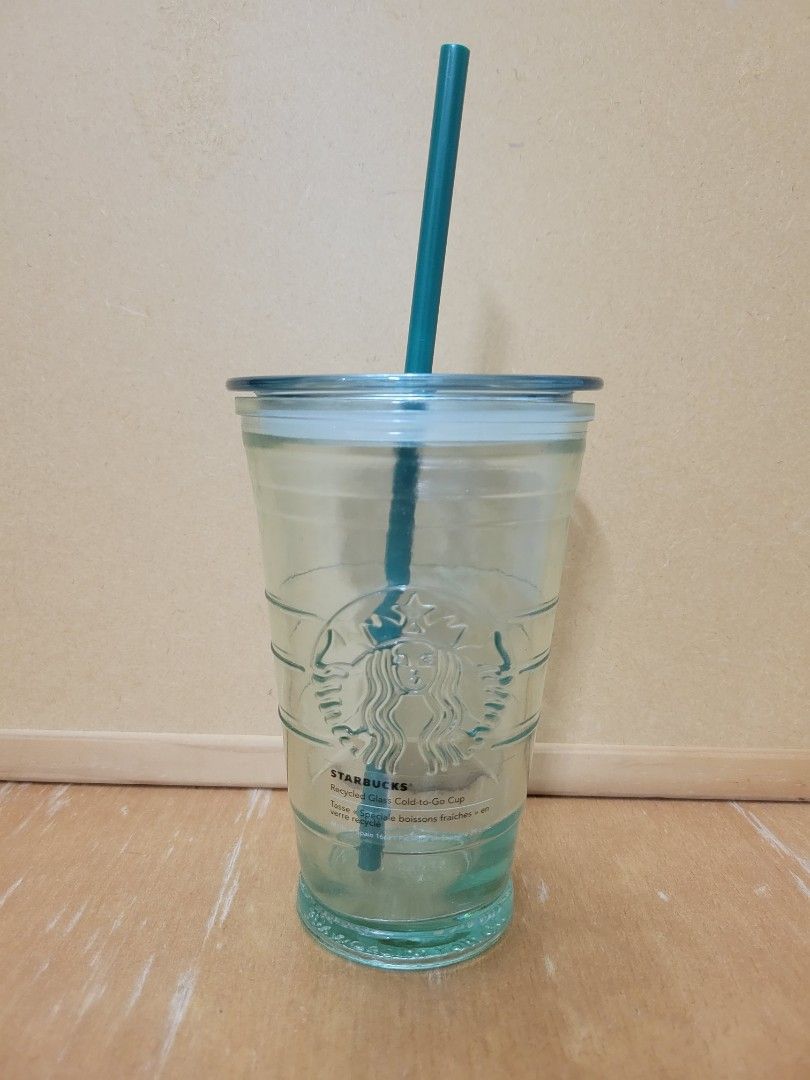 Starbucks Glass Cup with Straw 16 oz, 傢俬＆家居, 廚具和餐具, 廚水杯、水壺 Carousell