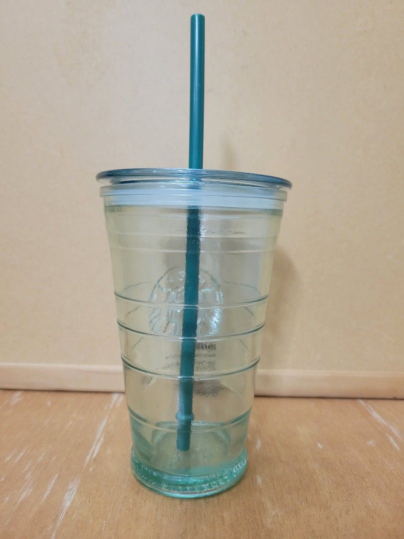 Starbucks Glass Cup with Straw 16 oz, 傢俬＆家居, 廚具和餐具, 廚水杯、水壺 Carousell
