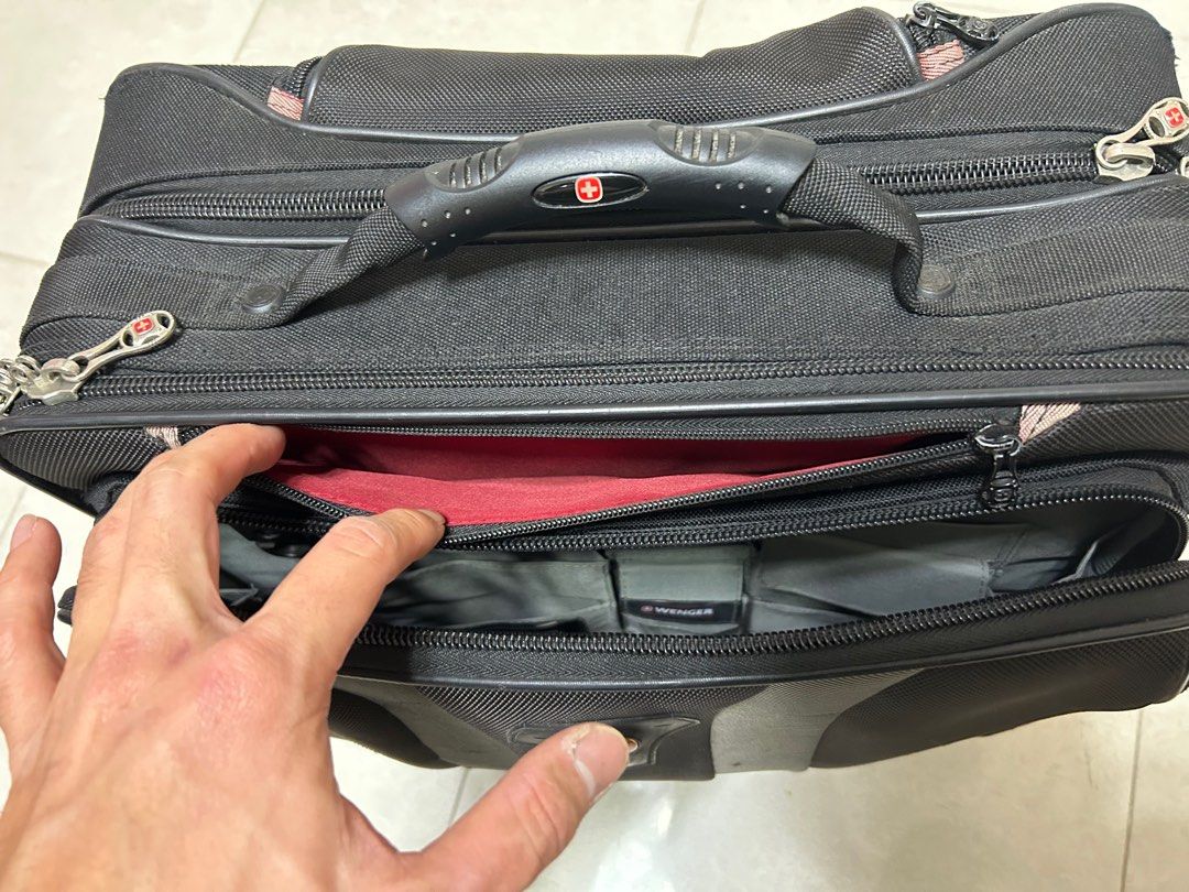 Swissgear Granada Rolling Case Nylon for Upto 17 Inch Notebooks