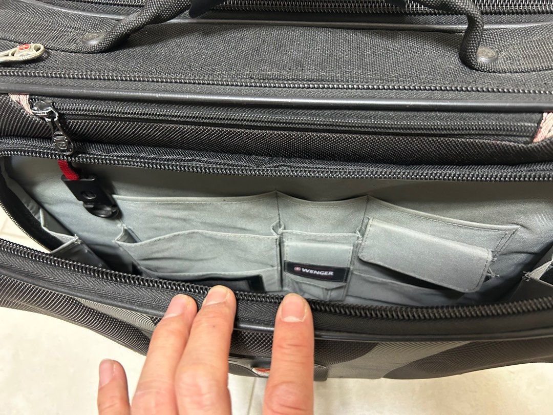 Swissgear granada rolling case nylon store