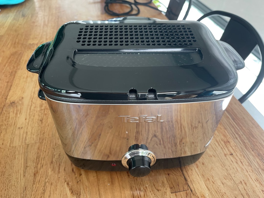 Tefal deep fryer, TV & Home Appliances, Kitchen Appliances, Fryers on