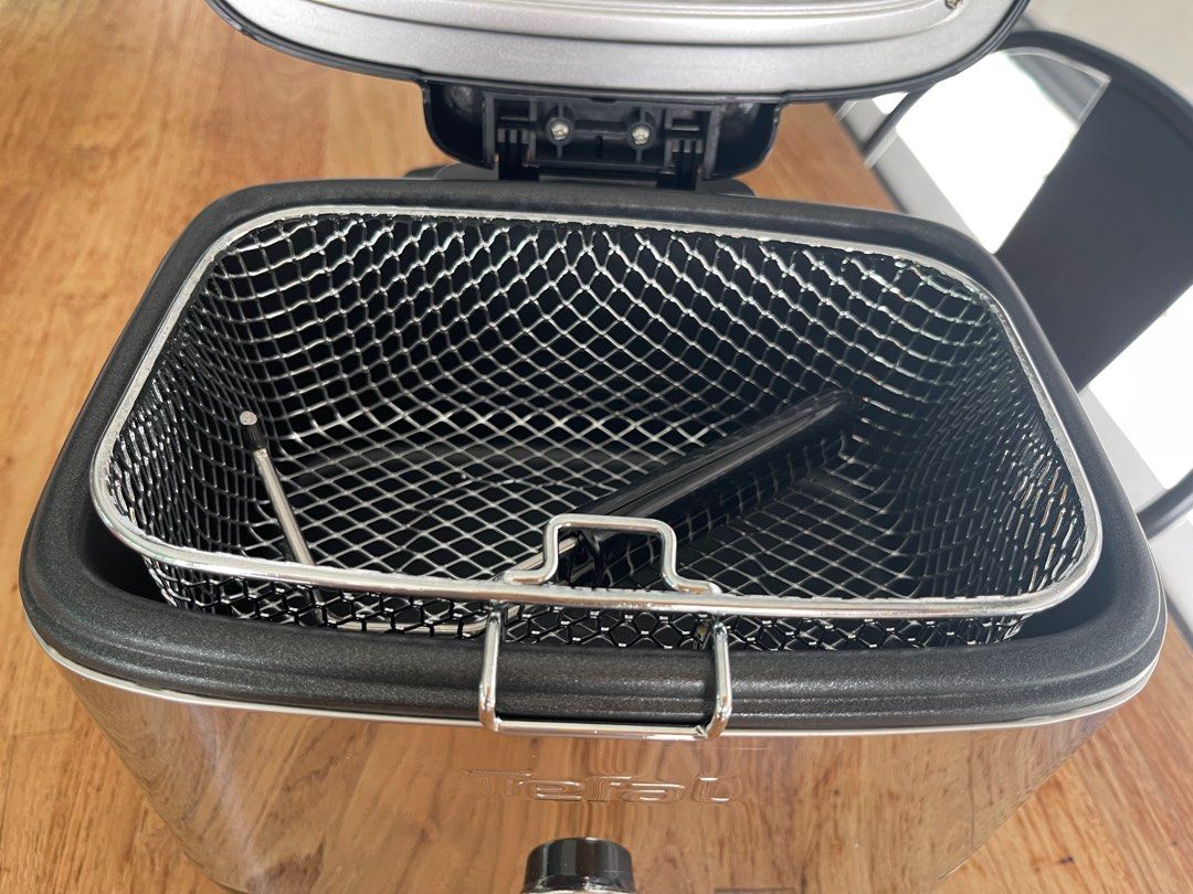 Tefal deep fryer, TV & Home Appliances, Kitchen Appliances, Fryers on