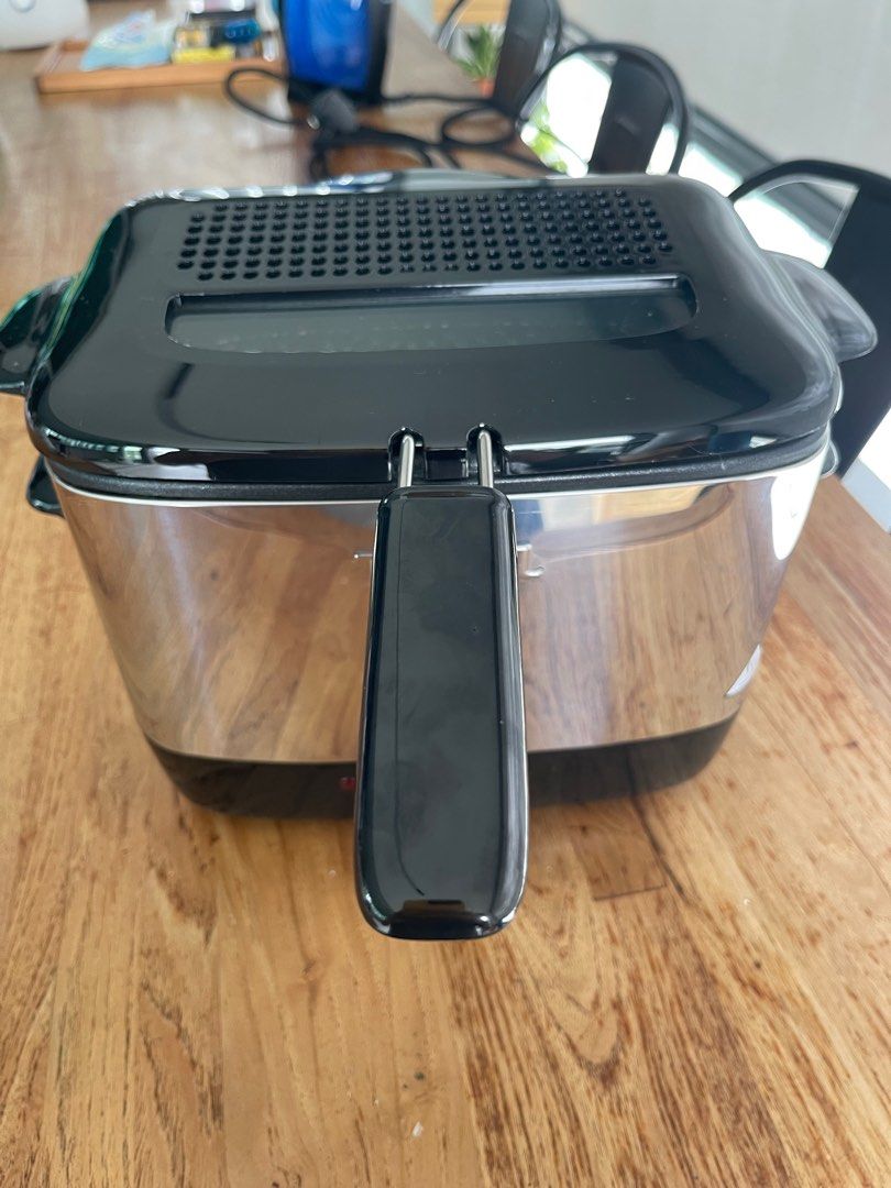 Tefal deep fryer, TV & Home Appliances, Kitchen Appliances, Fryers on