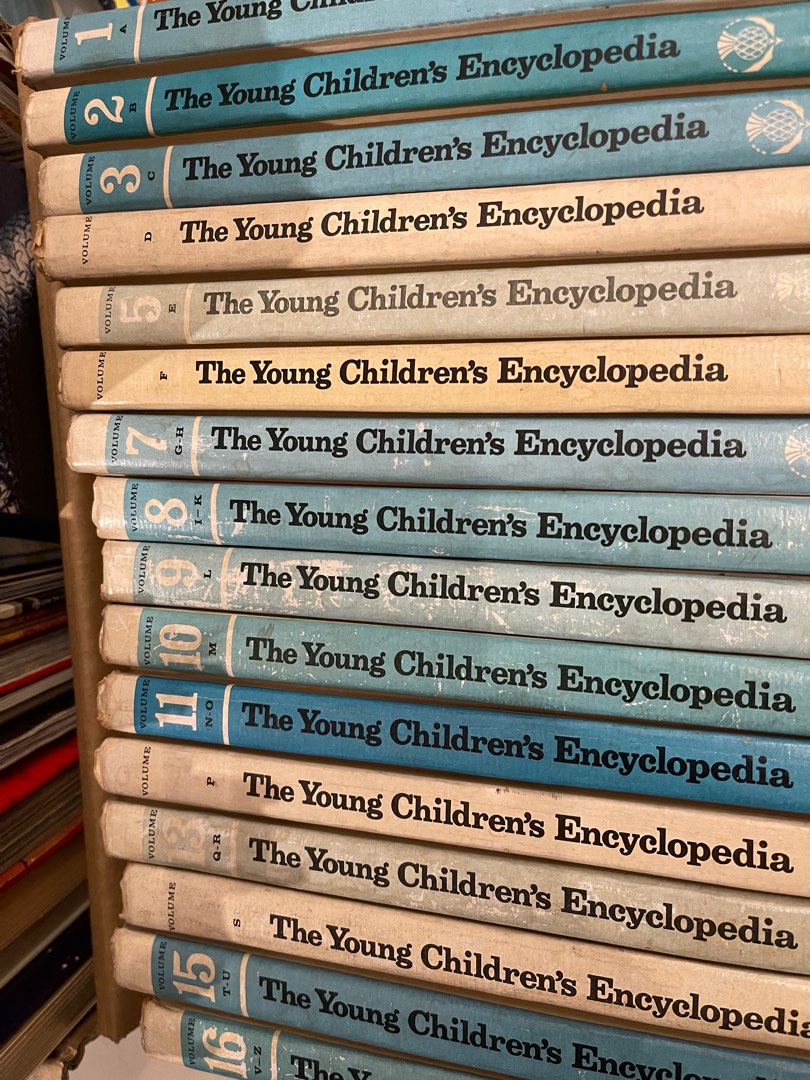 The young children’s encyclopedia set of 16, Hobbies & Toys, Books