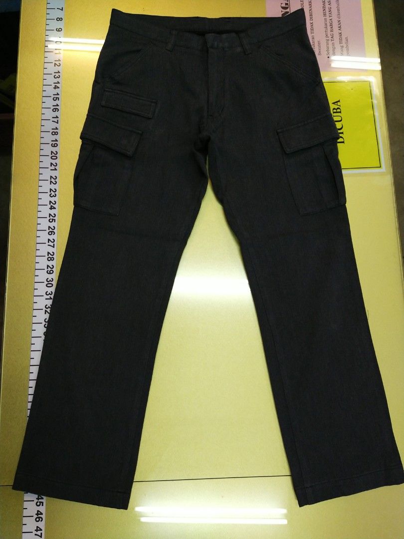 Uniqlo Cargo Pants, Men's Fashion, Bottoms, Chinos on Carousell