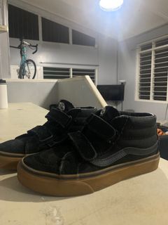 Vans Black Sneakers with Gumsole Kids