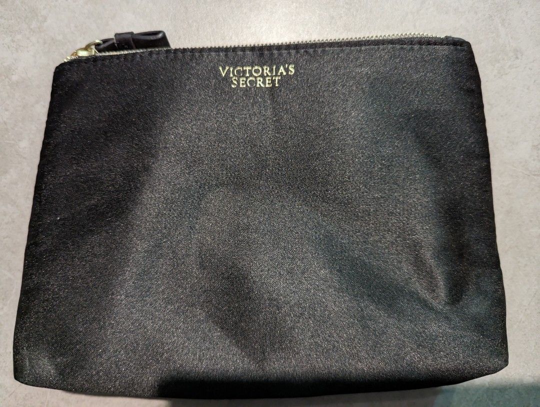 Victoria's Secret Toiletries pouch, Everything Else on Carousell