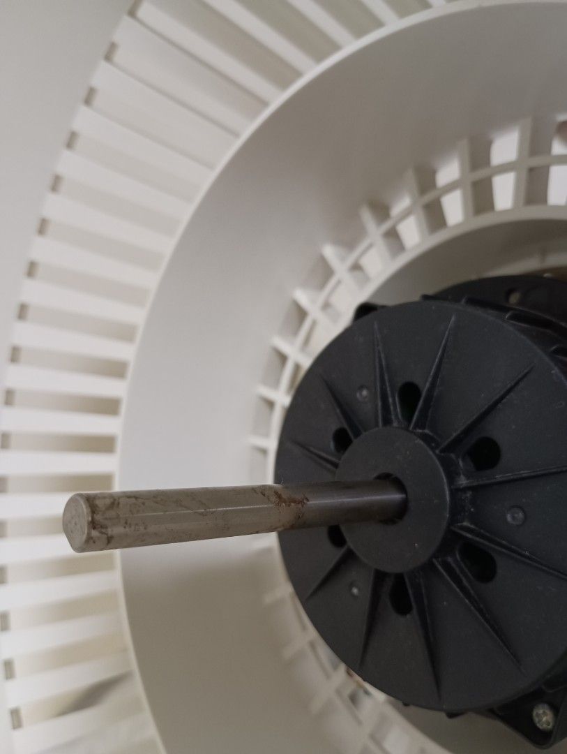 Vornado 723DC Large Air Circulator DC Fan. Quiet table / floor fan