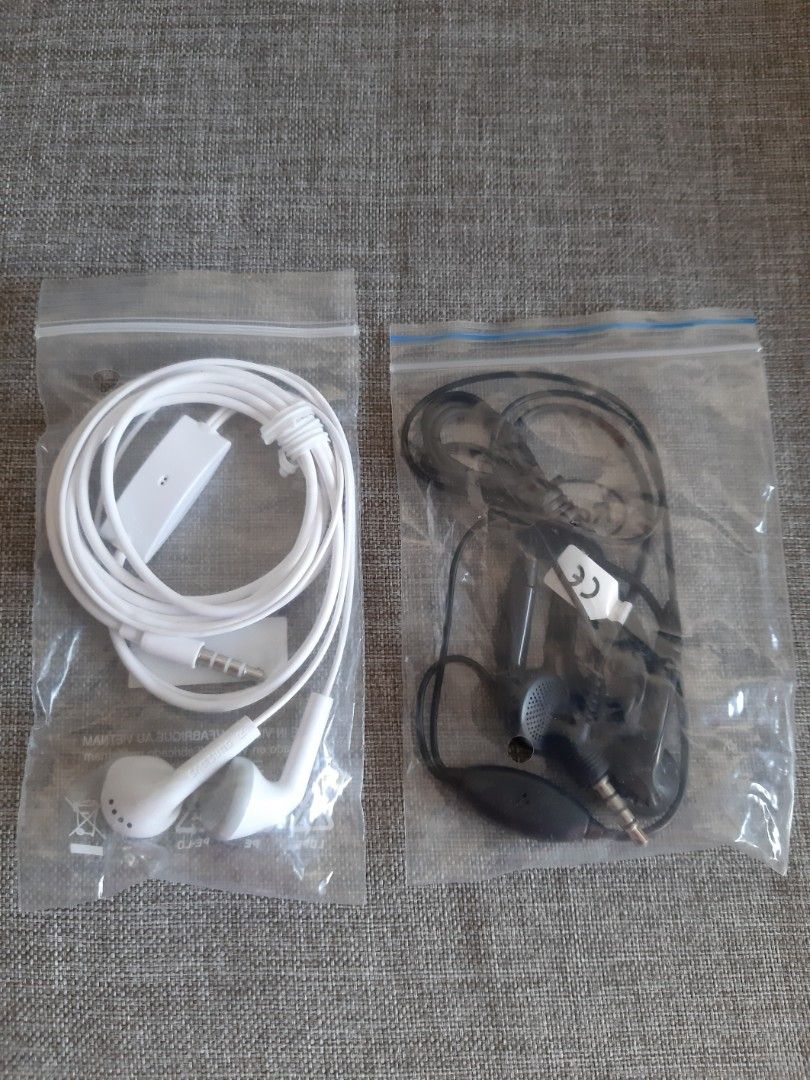 Wired ear piece