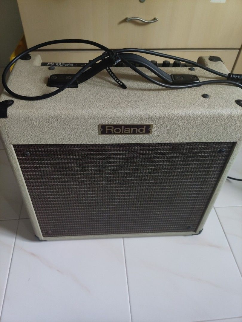 Roland blues cube bc30, Hobbies & Toys, Music & Media, Musical