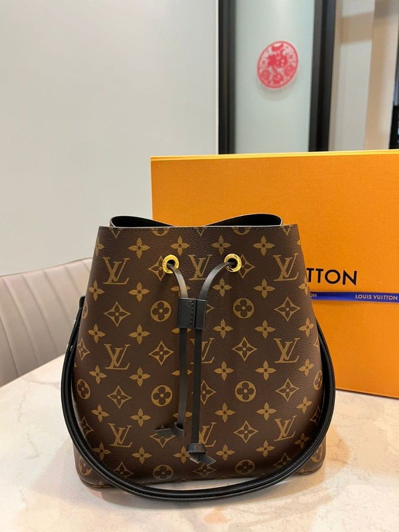 Luxury Monogram Canvas and Leather Handbag Neonoe, LOUIS VUITTON ®