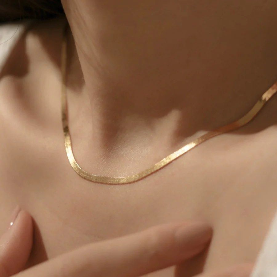 Gold plated top herringbone necklace