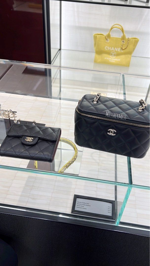 最新款23C Chanel Vanity Case with Chain 長盒子黑白球可調節長短| 黑