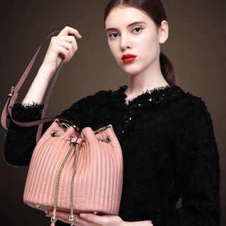 由 angelina1577 (刊登 ID 1208479925，圖片 1) 提交，位於 的 (類別：)，說明：。