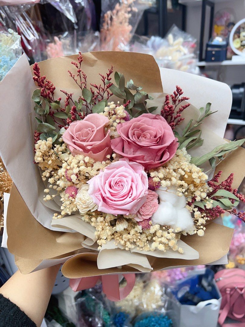現貨茶色永生花乾花花束永生花燈玫瑰保鮮花花束繡球花花生日禮物情侶閨蜜畢業結婚禮物情人節禮物母親節禮物畢業禮物畢業花聖誕禮物情人節花束 興趣及遊戲 手作 自家設計 文具及工藝