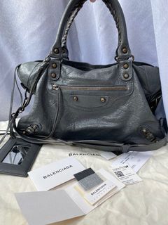 ( Preloved ) Authentic Balenciaga Top Handle Gris Fossil