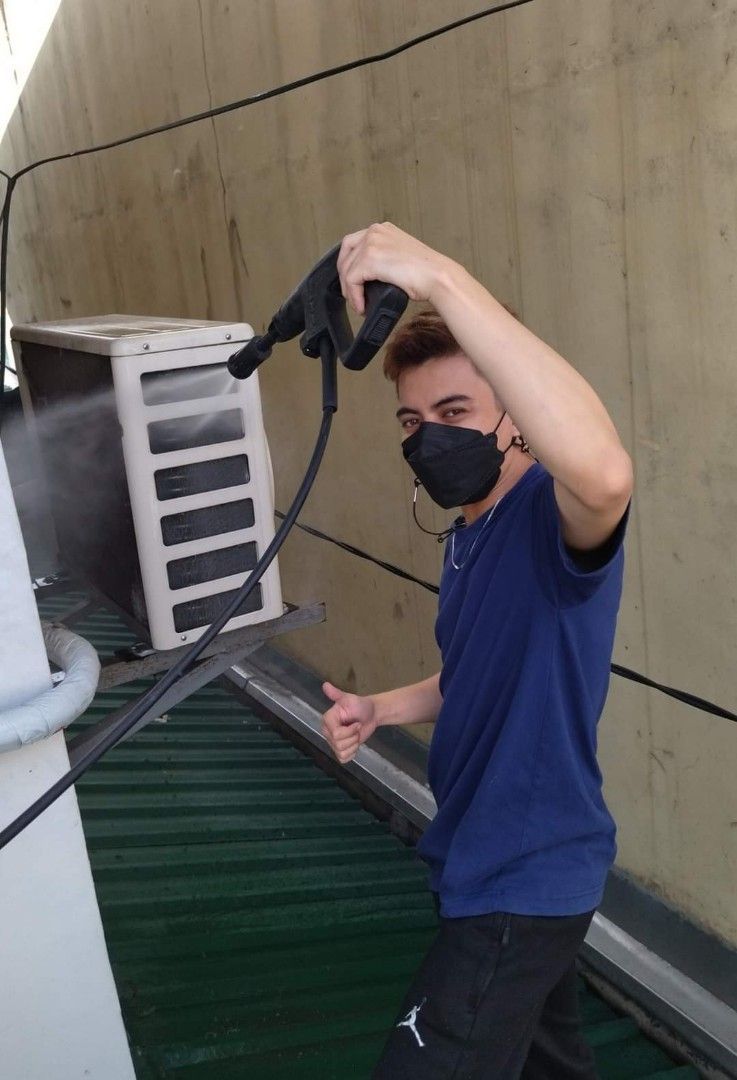 Aircon Technician (Category: Air Conditioning and Heating) located in Mandaluyong City. Submitted by airconservice_carlo (Listing ID 1208434143, Image 1). Description: Aircon problems? Leaking? Not enough cool? Avail our NEW YEAR PROMO now! We offer all kinds of AIRCON, REFRIGERATOR and WASHING. Message us 📩 0923-423-2232 0935-371-0736.