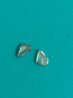 Antique Genuine Peranakan Intan Diamonds ( 2pcs / approximately 0.65 carats), approximate 0.6cm/pc