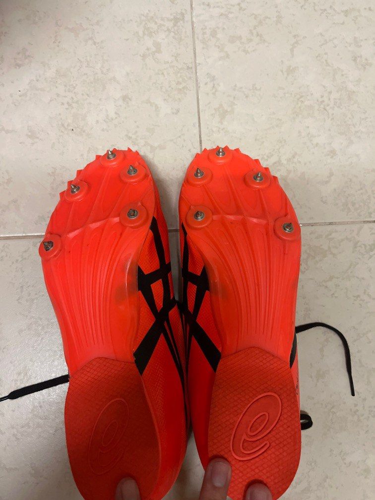 asics mid distance spikes