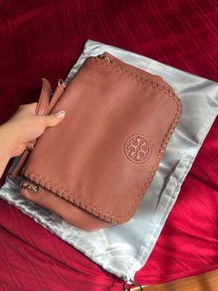 (Category: ) located in . Submitted by maiclosetph (Listing ID 1078515572, Image 1). Description: .