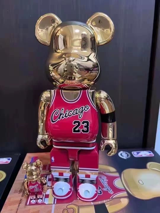 Bearbrick NBA Michael Jordan 1985 ROOKIE JERSEY & 1992 TEAM USA