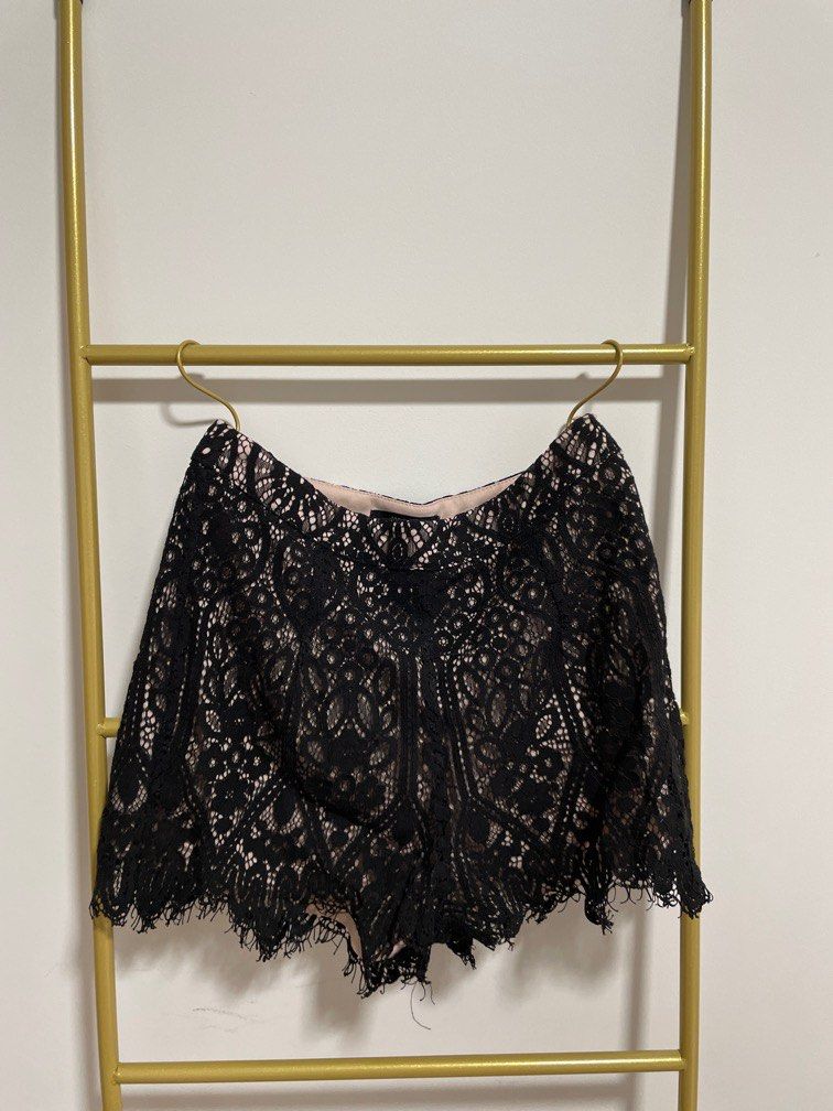 Black lace shorts forever 21 hotsell