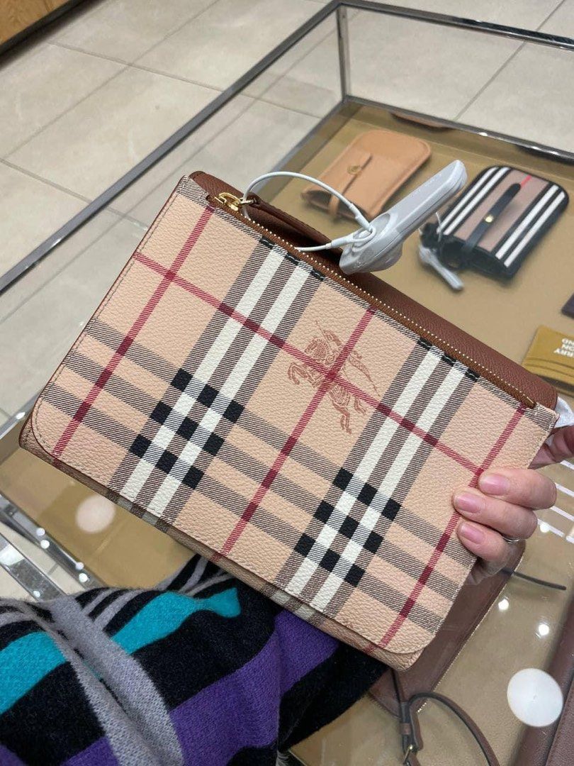 BRAND NEW BURBERRY LOXLEY CROSS BODY BAG, Women's Fashion, Bags & Wallets,  Cross-body Bags on Carousell