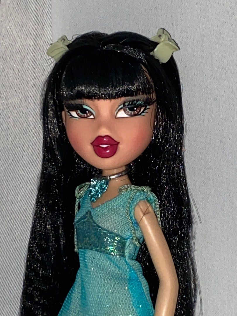 BRATZ GIRLS NIGHT OUT JADE, Hobbies & Toys, Toys & Games on Carousell