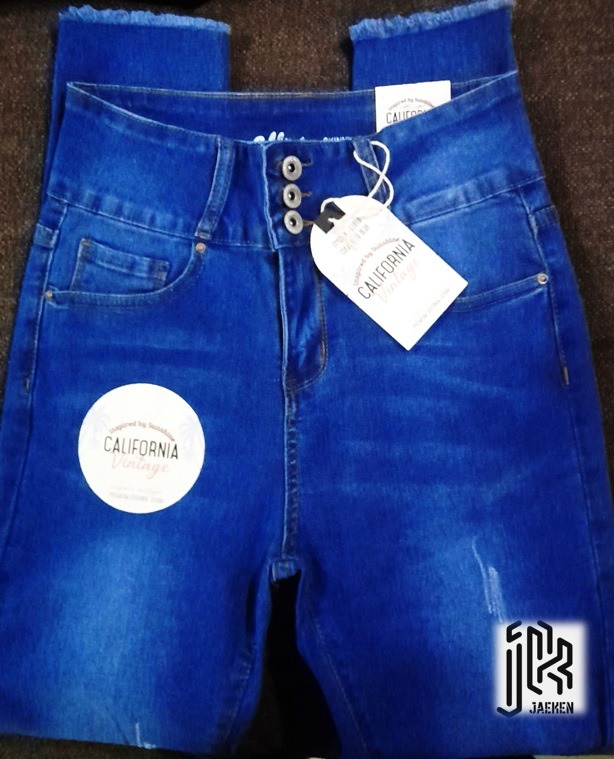 CALIFORNIA VINTAGE JEANS, Women's Fashion, Bottoms, Jeans on Carousell