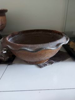 Ceramic pot for fish