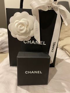 Chanel cc pearl earrings