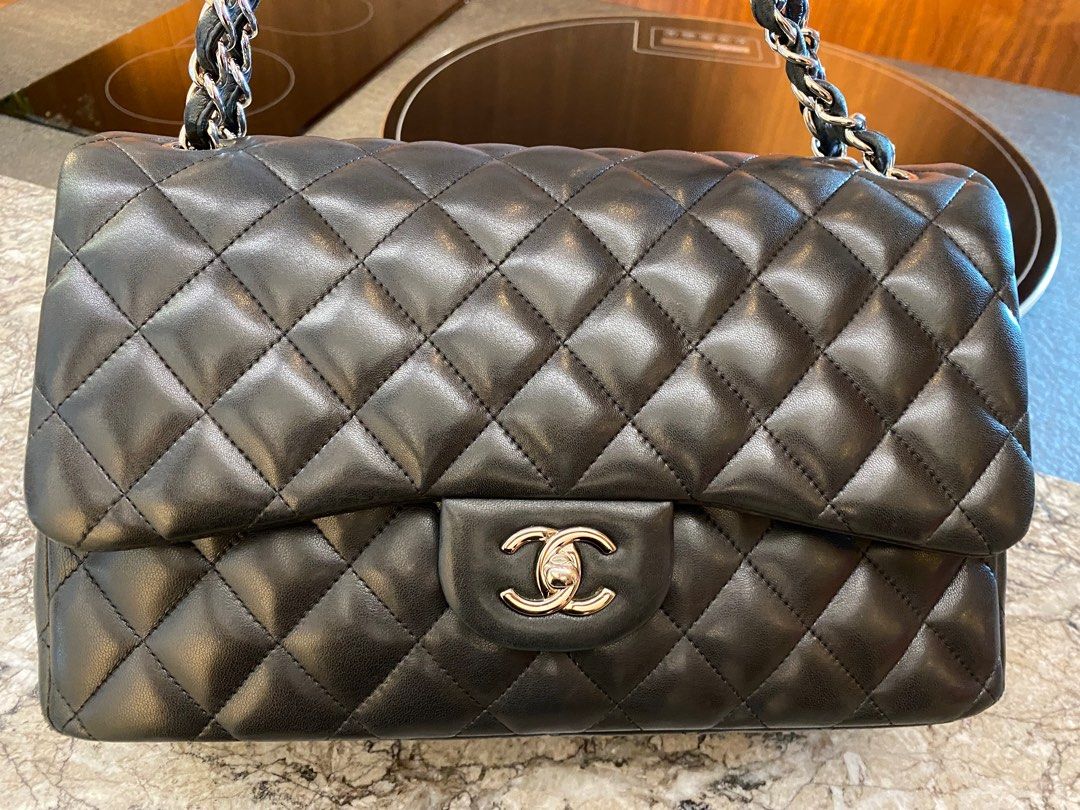 Chanel Flap Bag jumbo