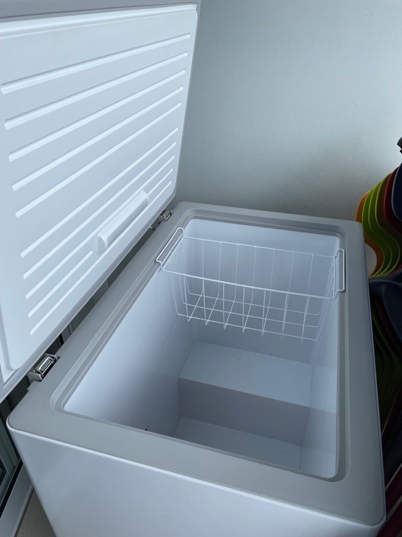 Very New Chest Freezer Midea 198L, TV & Home Appliances, Other Home