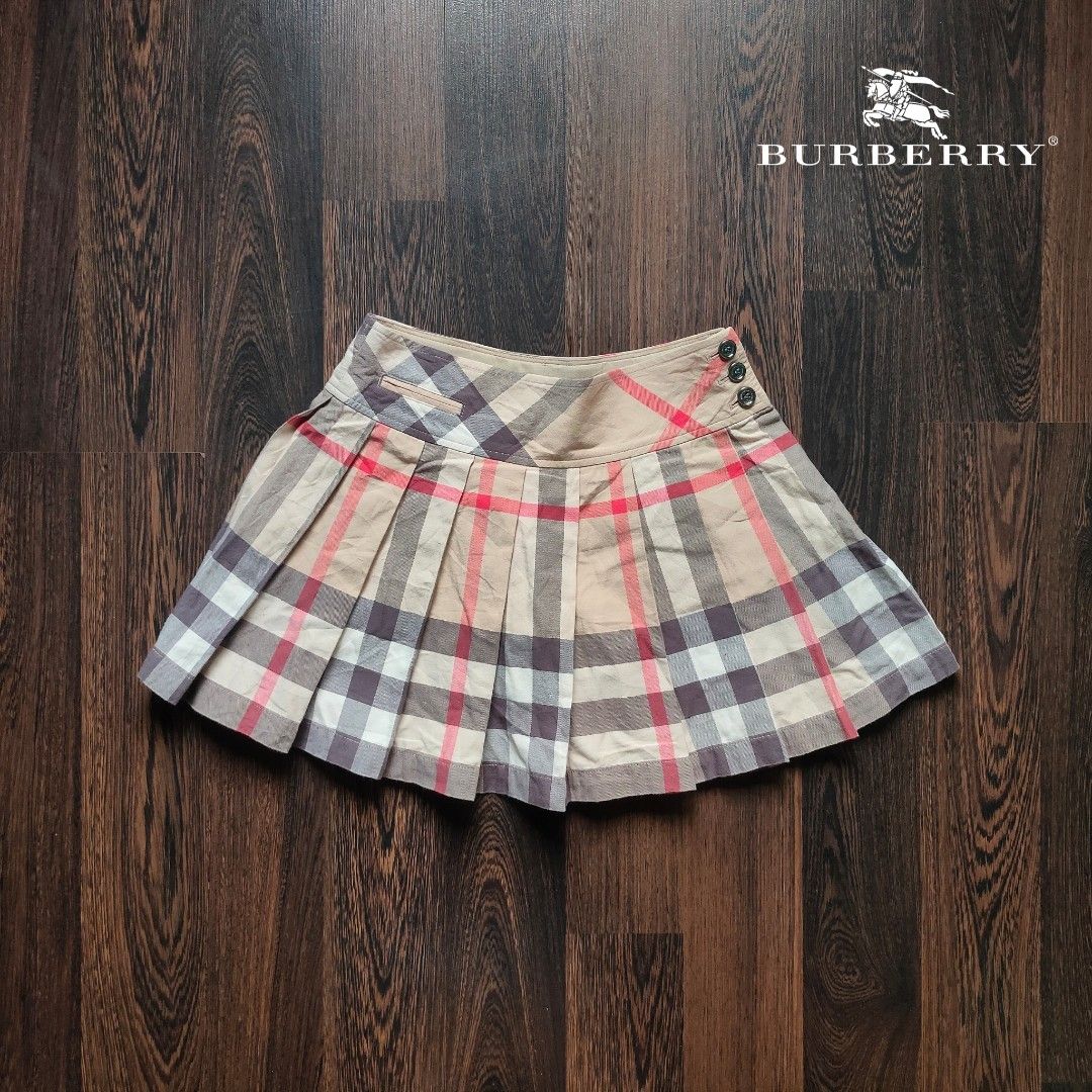Burberry pleated tennis skirt top