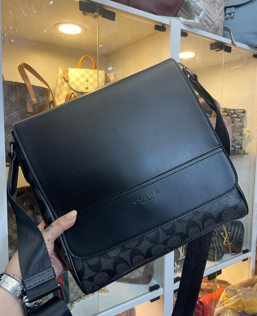 Coach Signature Houston Messenger Bag in Charcoal Canvas, Men's Fashion