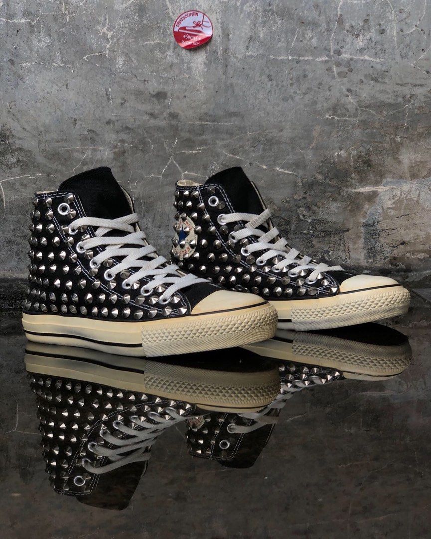 Converse personalizzate con Borchie black Fesyen Pria Sepatu
