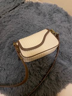 (Category: ) located in . Submitted by thethriftstore_ (Listing ID 1208286539, Image 1). Description: .