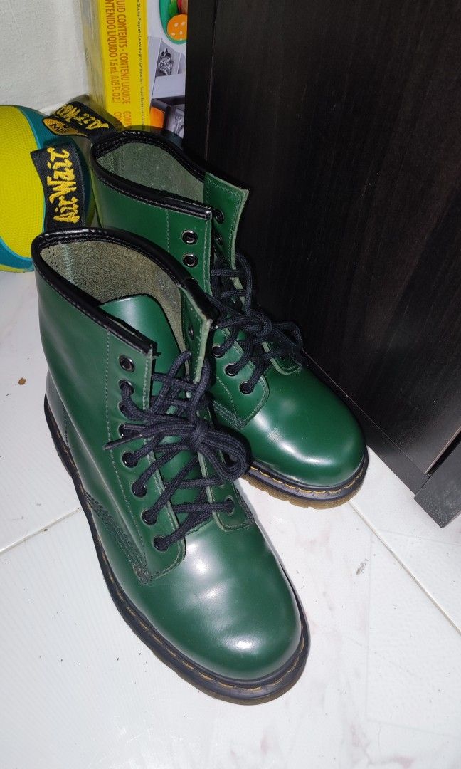 Dr Martens Green Boots Smooth Leather, Women's Fashion, Footwear, Boots
