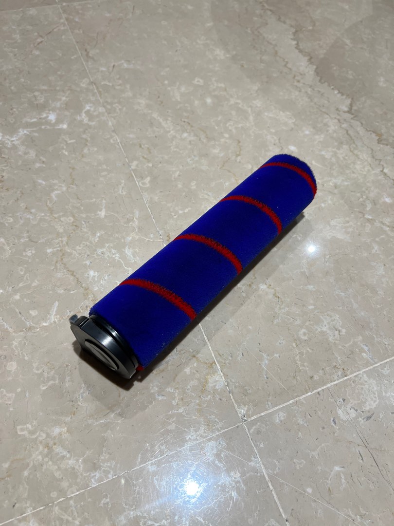 Dyson soft roller head for V6/7/8, TV & Home Appliances, Vacuum Cleaner